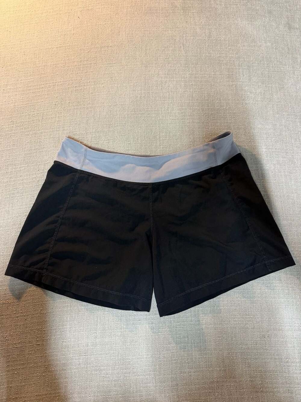 Lululemon Speed Up Shorts Size 6 Black Gray Lined Workout Running